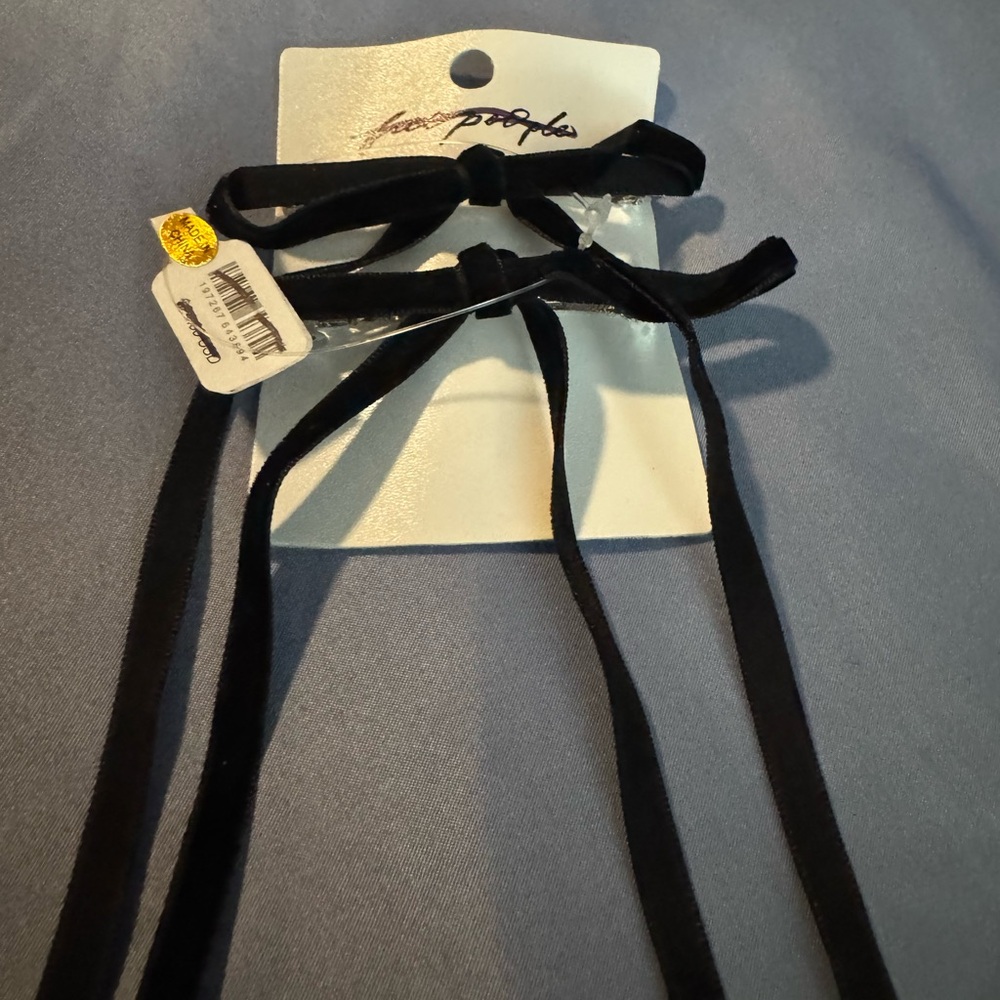 NWT Free People Faux Bow Barrettes in Black